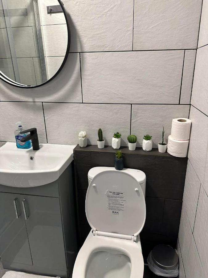Charming Studio Apartment In لندن المظهر الخارجي الصورة